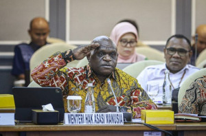 Papua Tengah Bergejolak, Menteri HAM Bahas Solusi untuk Puluhan Ribu Pengungsi