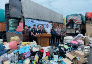 Penyelundupan 10.000 Koli Barang Ilegal Senilai Rp 30 Miliar di Jambi, Diduga Lewat Pelabuhan Tikus  Nama “Aguan Pekanbaru” Disebut