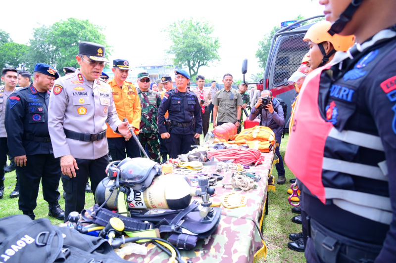 Kepolisian Daerah (Polda) Jambi menggelar Apel Gelar Pasukan Tanggap Darurat Bencana Hidrometeorologi pada Rabu (05/11/2025)