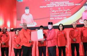 Gubernur Papua Tengah Hibahkan Tanah 10.463 Meter Persegi untuk PDIP