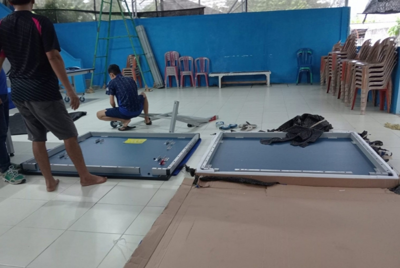 Janji Gubernur Tinggal Cerita, Meja Tenis Warga Justru Diangkut Kontraktor