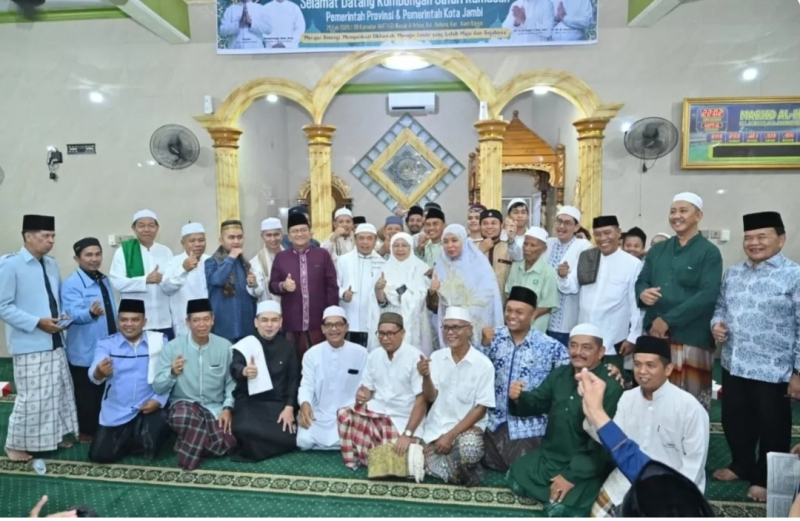 Maulana dan Al Haris Safari Ramadan 1447 H di Alam Barajo, Kamis malam (26/2/2026). 