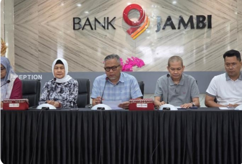 Dirut Bank Jambi Pastikan Dana Nasabah Aman, Siap Ganti Jika Terbukti Berkurang