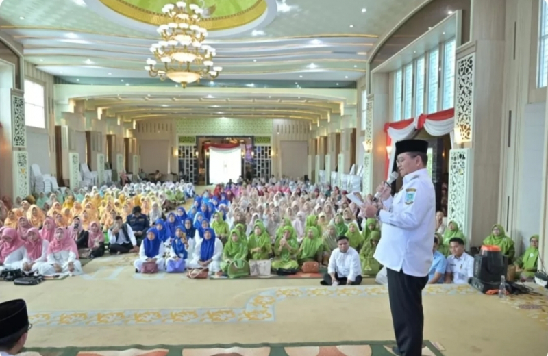 Wako Maulana secara resmi membuka Pesantren Ramadan 1447 Hijriah di Aula Griya Mayang, Rumah Dinas Wali Kota Jambi, Selasa (4/3)