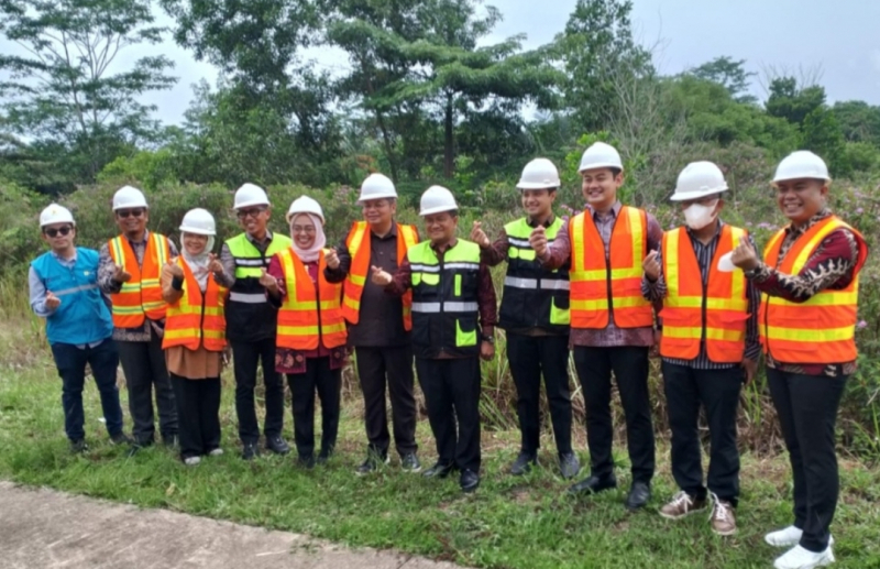 Walikota Jambi Maulana Dampingi Sekretaris Ditjen Bina Administrasi Kewilayahan Kementerian Dalam Negeri, Sri Purwaningsih, S.H., M.AP., melakukan kunjungan kerja ke Tempat Pemrosesan Akhir (TPA) Talang Gulo, Kamis (9/4/2026).