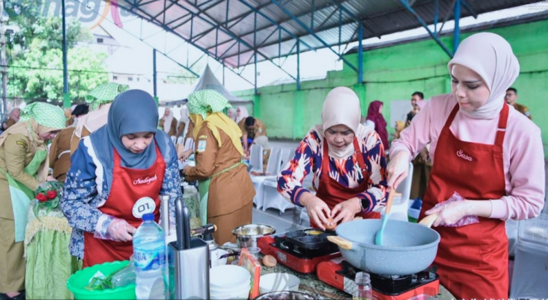 Pemerintah Kota (Pemkot) Jambi menggelar lomba memasak bertajuk “Kotak Misteri” (blind box) dalam rangka memperingati Hari Kartini ke-148, Selasa (21/4/2026). 