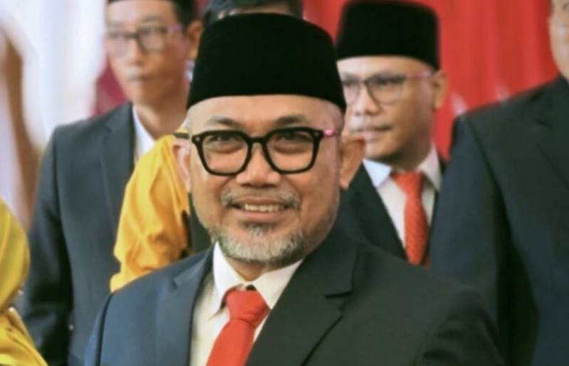 Dr Sudirman, SH, MH, Komisaris Utama Bank Jambi 