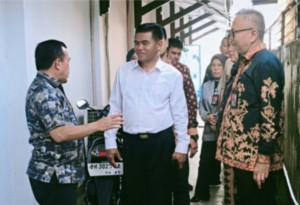 Dirut Bank Jambi Dampingi Gubernur Jambi Tinjau dan Evaluasi Layanan di Cabang Bungo