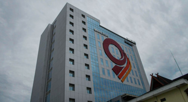 Gedung Mahligai 9 Bank Jambi Berdiri Megah. 